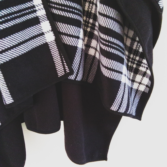 SOLD - Picture 4 of 10